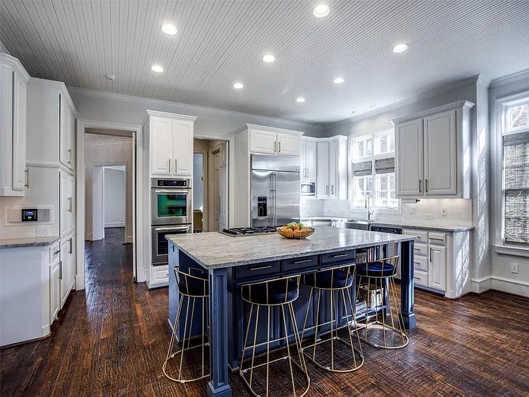 3909 Greenbrier Dr — Photo 12
