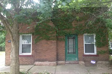 16437 Braddock Ave photo 1