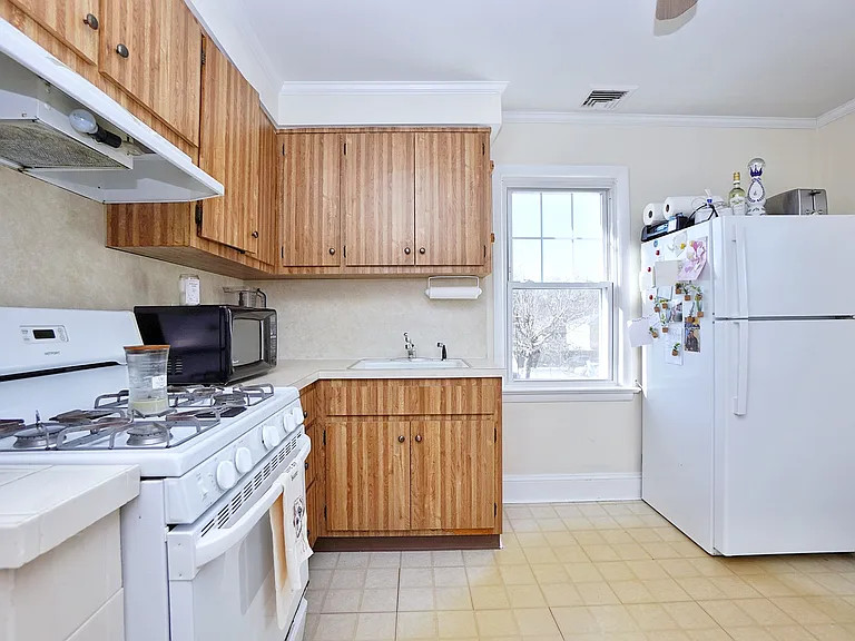 103 Orchard St #2 — Photo 10