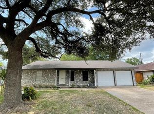 9511 Vogue Ln, Houston, TX 77080
