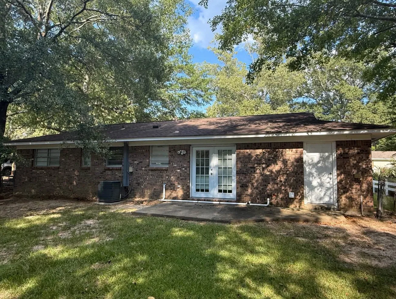 3 bed, 1046 sqft, $1,650 — Photo 2
