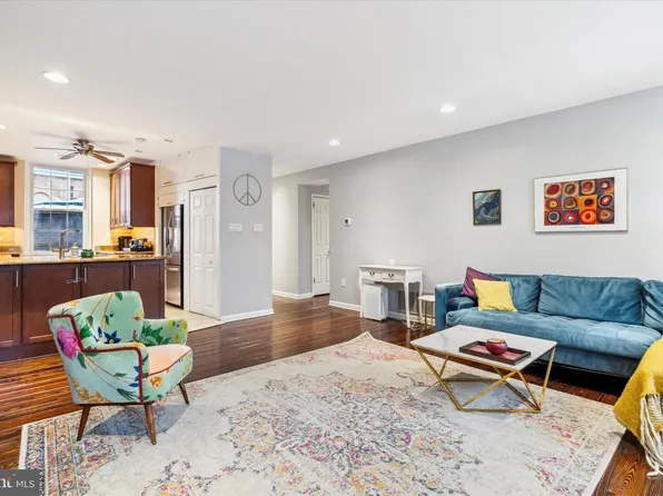 1110 Lombard St APT 3, Philadelphia, PA 19147