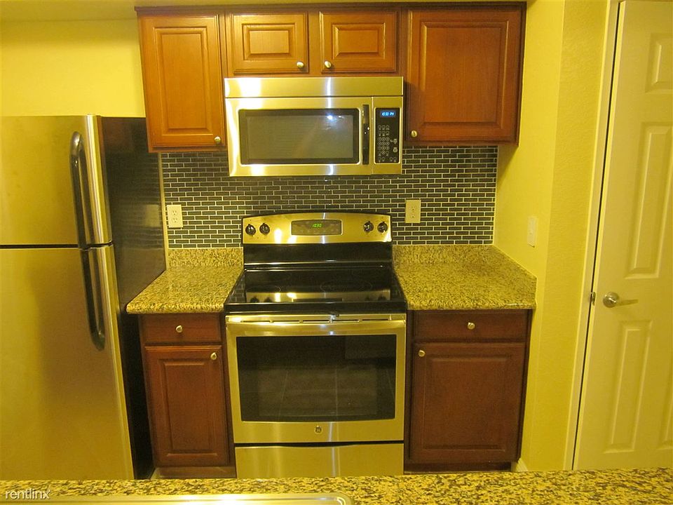 6800 E Lake Mead Blvd, Unit 2006 Kitchen backsplash, refrige