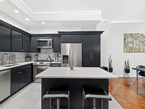 529 West 42nd Street image 3 of 6