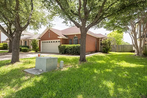 3413 Ruby Red Dr Photo 1