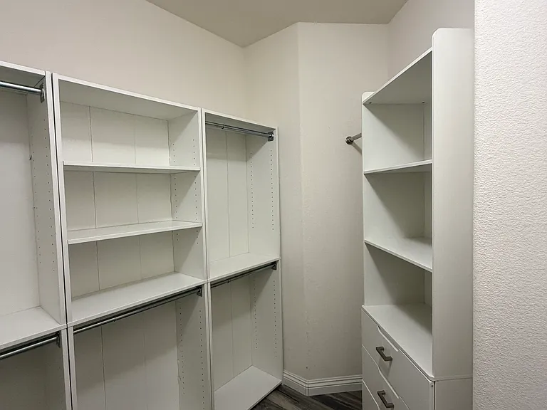 10424 Chandra Ave — Photo 15