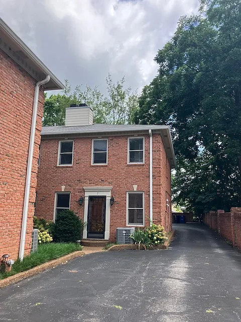 228 4th Ave N #7