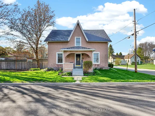 336 Queen St, Loyalist, ON K0H 1G0
