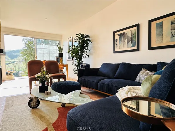 4750 Templeton St APT 1110, Los Angeles, CA 90032