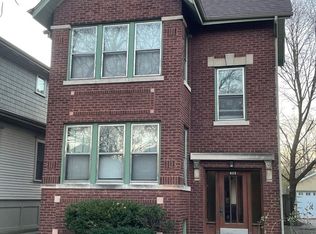 627 N Harvey Ave #1, Oak Park, IL 60302