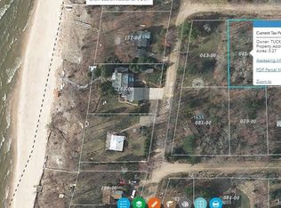 7142 Ridgeway St, Fennville, MI 49408