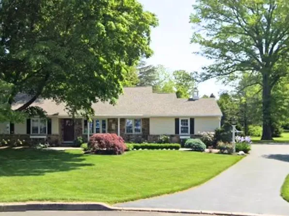 5339 Cambridge Cir, Doylestown, PA 18902