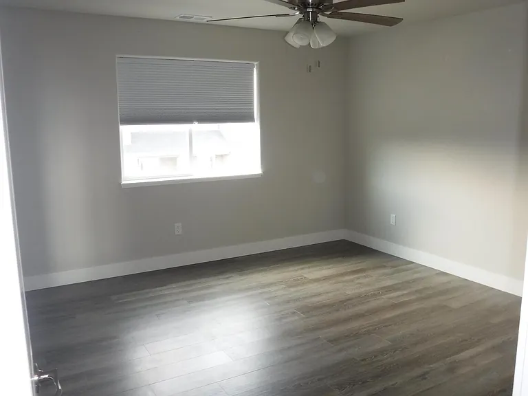 8366 Wellington Blvd — Photo 9