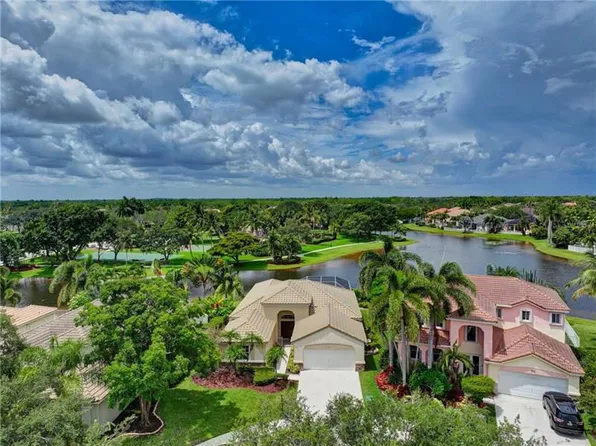 1496 Meadows Blvd, Fort Lauderdale, FL 33327