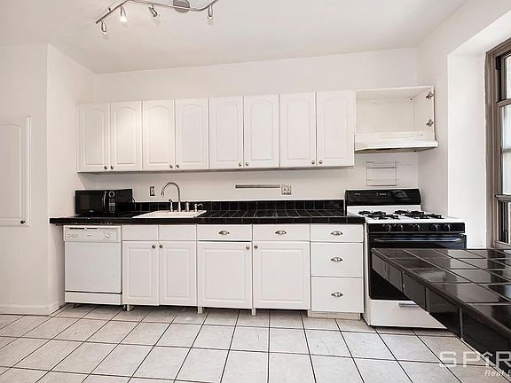 3rd image of 1100 Grand Concourse APT 1K