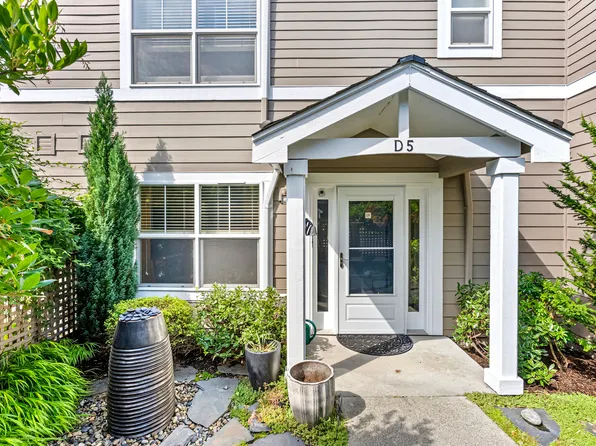1220 Weaver Rd NW Unit D5, Bainbridge Island, WA 98110