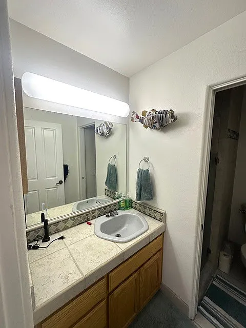 1 bed, 2500 sqft, $1,750 — Photo 4