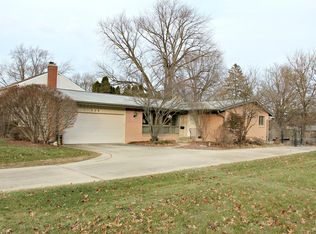 328 9th Ct, Saint Charles, IL 60174