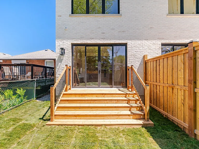 40B Maple Ave N — Photo 48