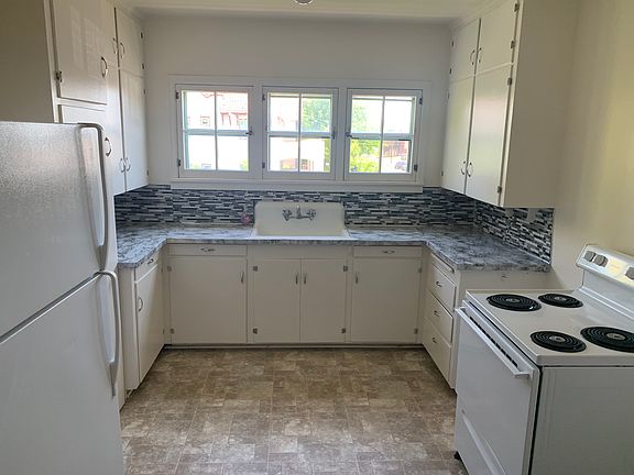 2nd image of 335 Gooding St N #9