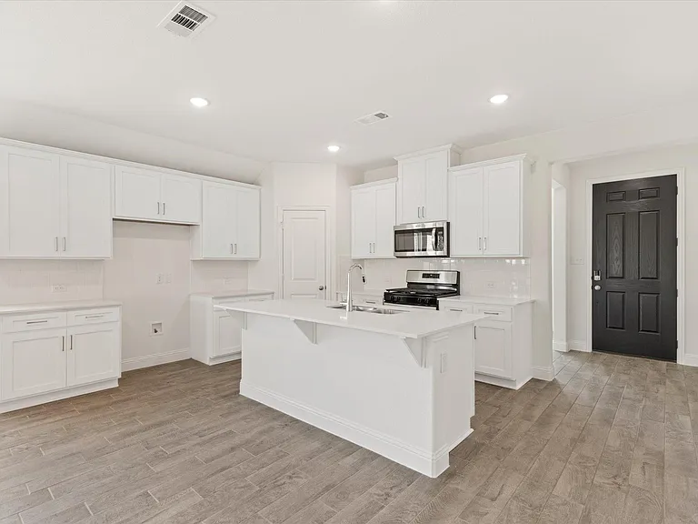 324 Amenduni Ln — Photo 10
