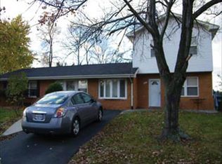 607 E Poplar Rd, Sterling, VA 20164