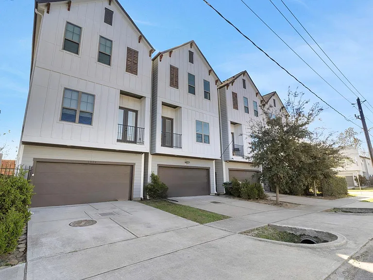1526 Chestnut St — Photo 44