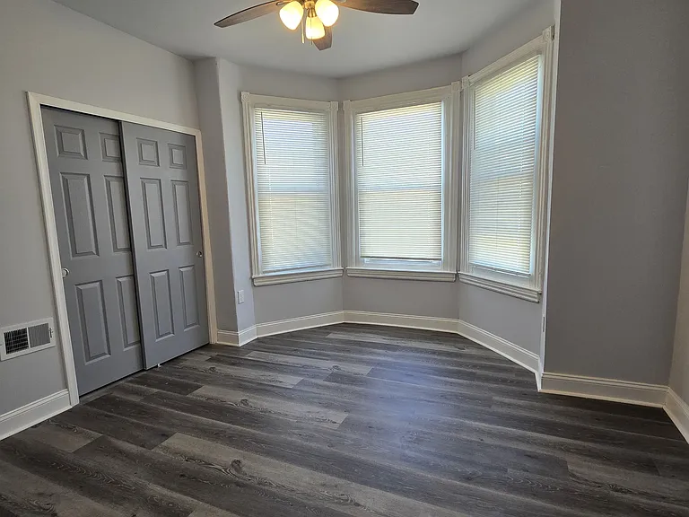 2863 N Stillman St — Photo 8