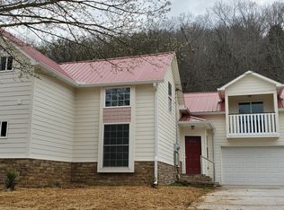 935 Mehaffey Rd, Powell, TN 37849