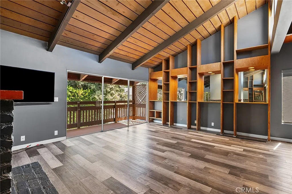2 bed, 1159 sqft, $4,175 — Photo 1