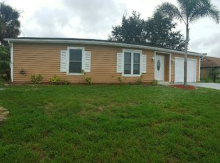 574 SW Prado Ave, Port Saint Lucie, FL 34983