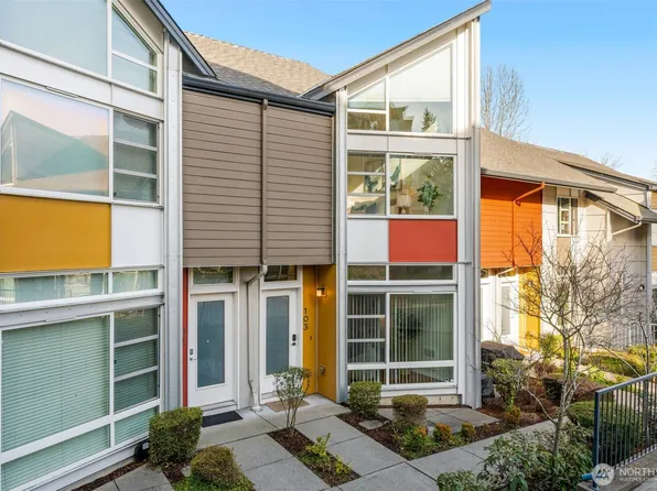 15212 NE 81st Way #103, Redmond, WA 98052