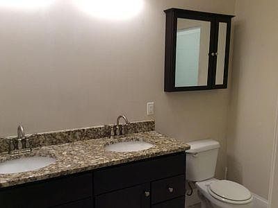 4th image of 360 W 2nd St Unit 3