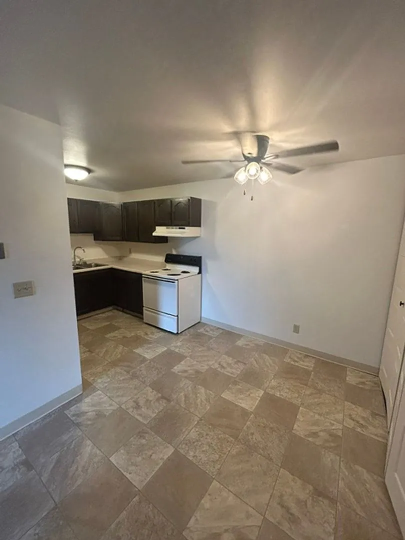 1700ehar — Photo 2