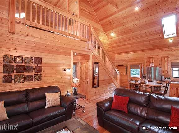 Perched atop a mountain, Luxury Lookout offers unrivalled vi