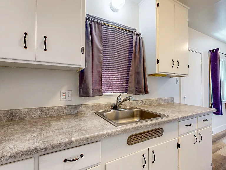 560 McConnell Ave — Photo 7