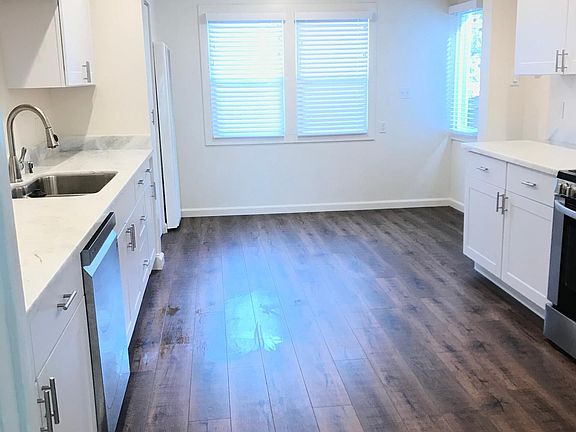 4th image of 505 Bay St