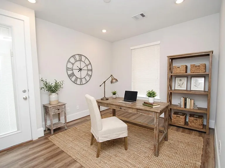 1270 N Post Oak Rd #A — Photo 14