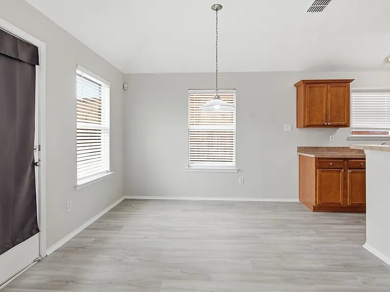 3804 Verde Dr — Photo 11