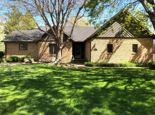 30 Squire Dr, Glen Carbon, IL