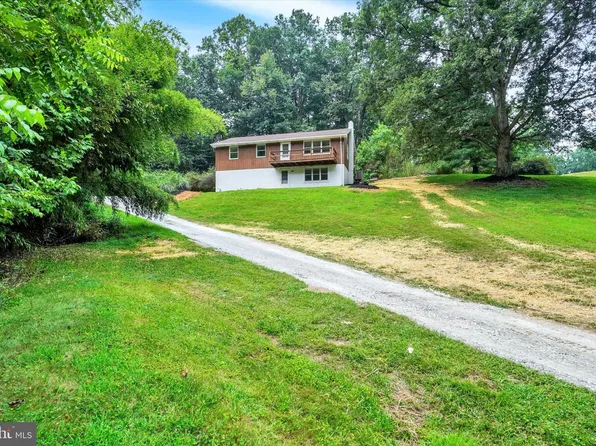 4865 Fake Rd, York, PA 17406