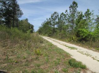 3327 NW Pawnee Rd, Fountain, FL 32438