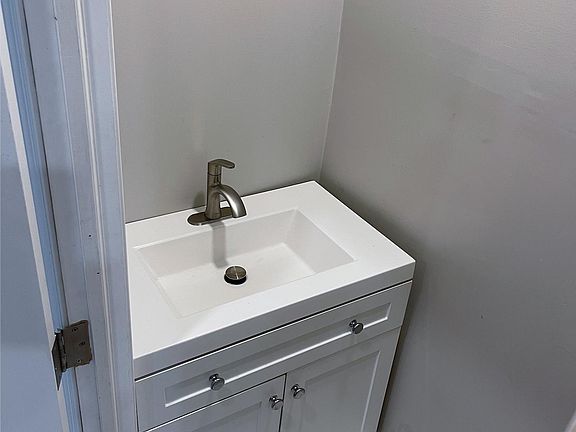 1st Floor half bathroom (powder room)