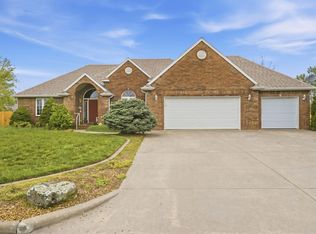1401 S Georgia Drive, Bolivar, MO 65613
