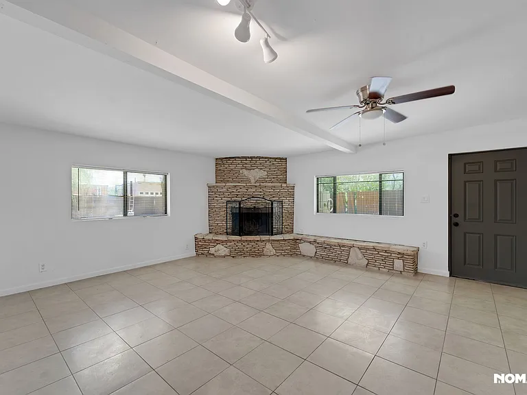 2837 E Campo Bello Dr — Photo 7