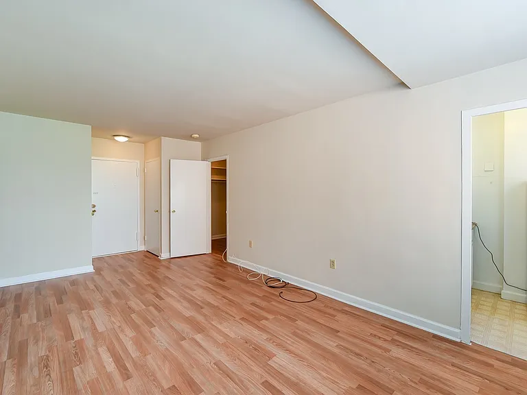 1121 Arlington Blvd #638 — Photo 8