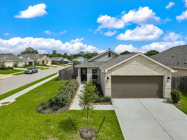 1224 Cavalry Junction Dr, Alvin, TX 77511