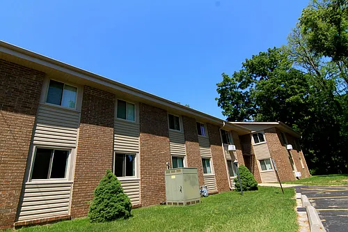 Browns Court Apartments Photo 1