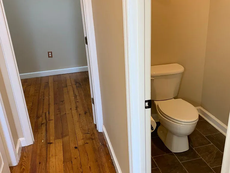 135 W Union St — Photo 18