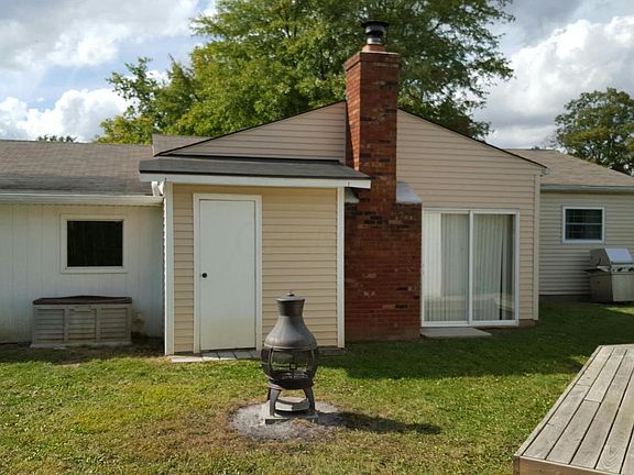 2nd image of 8817 Hubbard Dr N